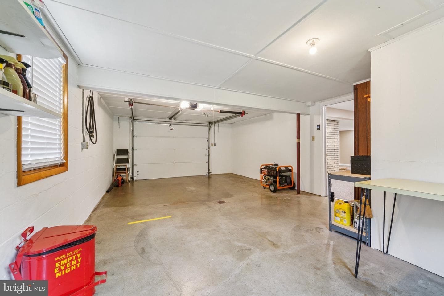 13714 Hillside Avenue photo 28