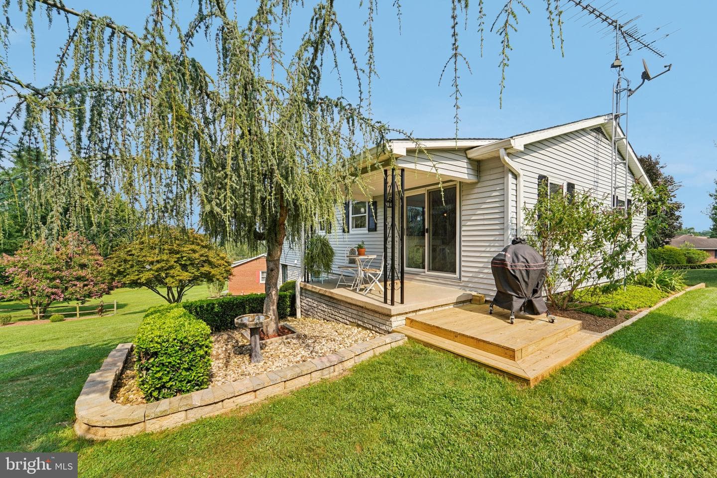 13714 Hillside Avenue photo 30
