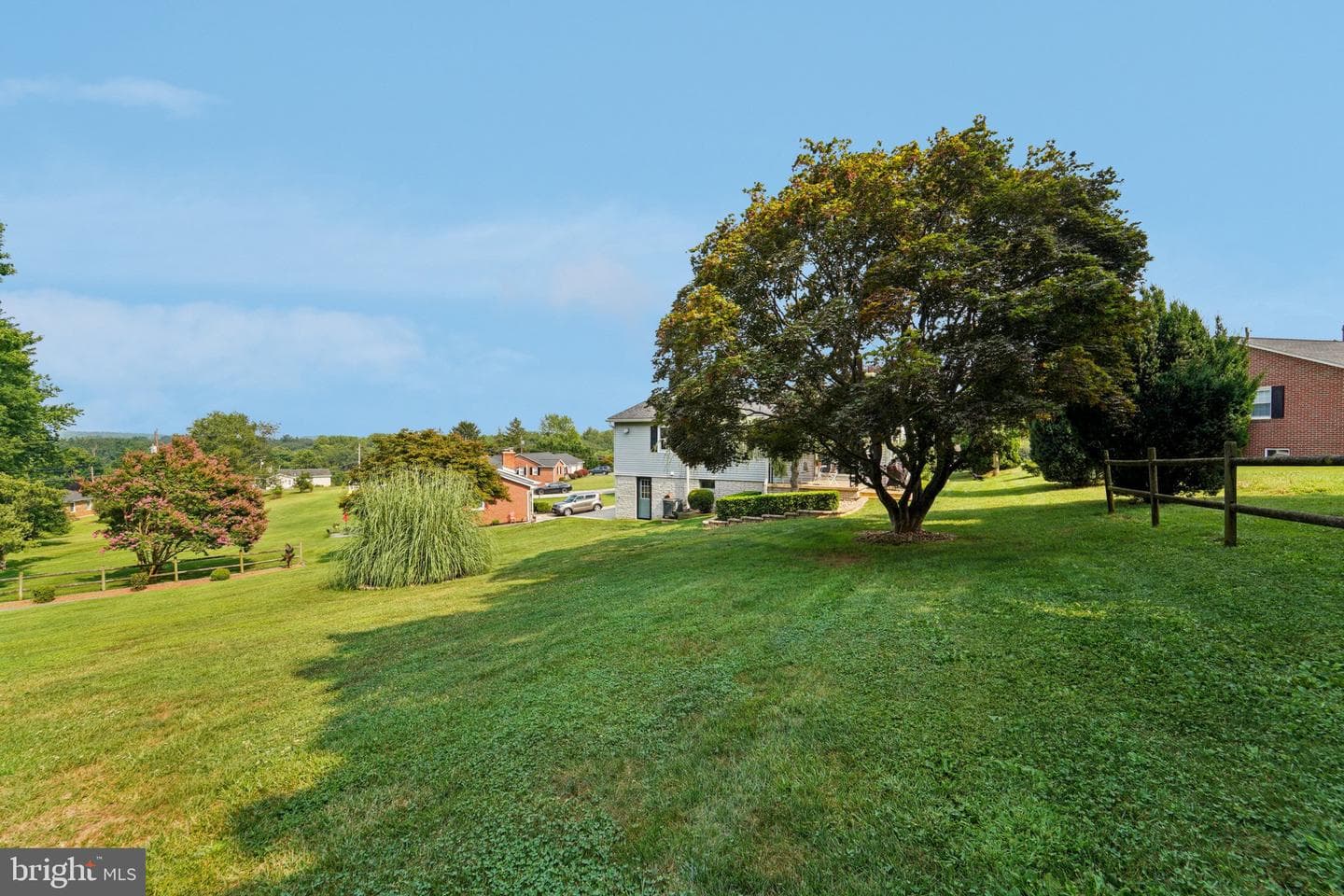 13714 Hillside Avenue photo 31