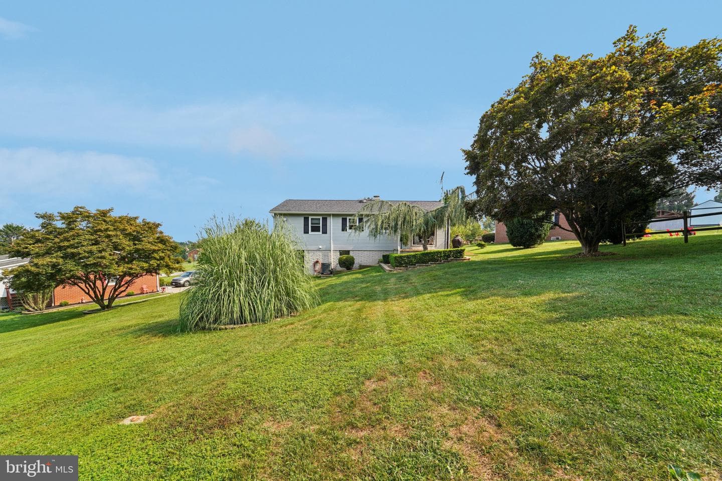 13714 Hillside Avenue photo 33