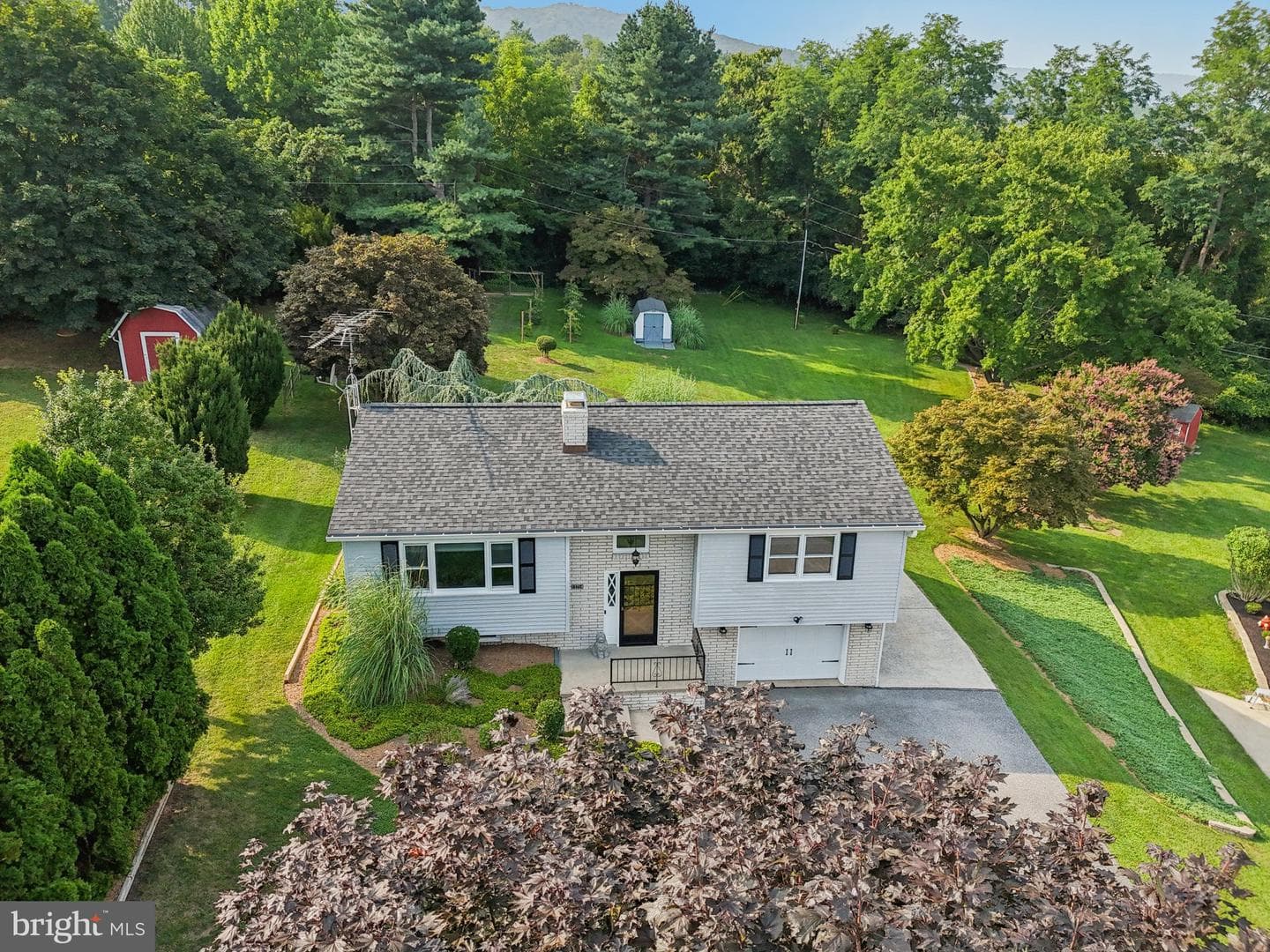 13714 Hillside Avenue photo 43