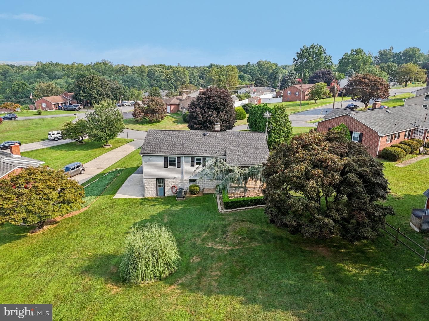13714 Hillside Avenue photo 47