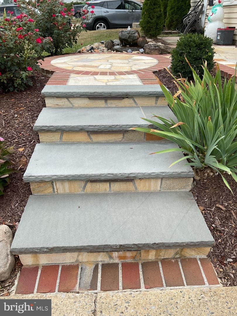 171 Stonegate Drive photo 5