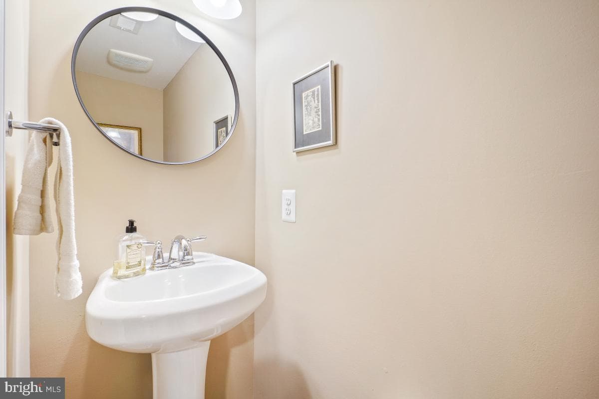 3613 Urbana Pike photo 6