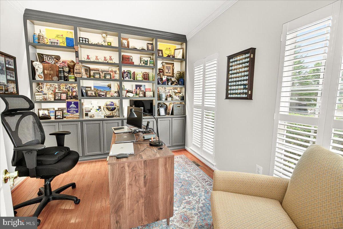 9047 Clendenin Way photo 10