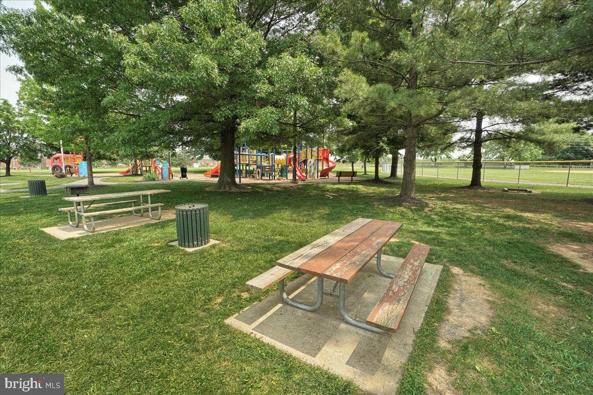 9047 Clendenin Way photo 112