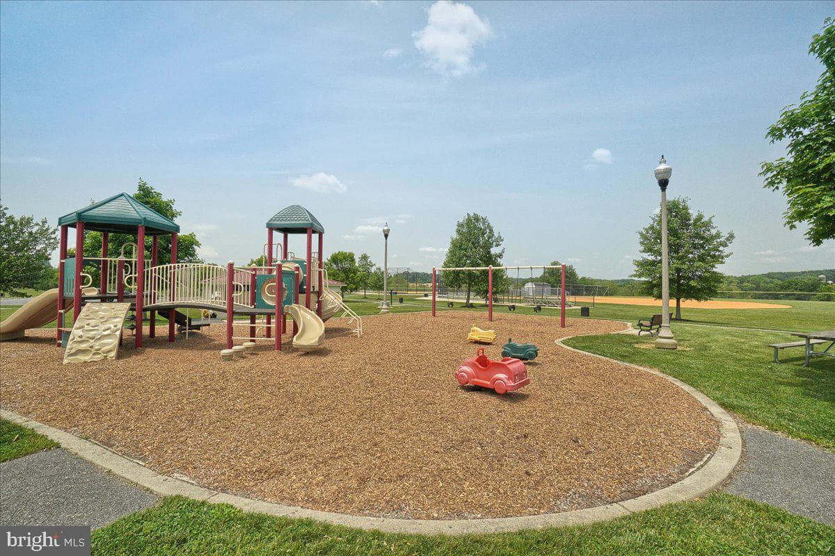 9047 Clendenin Way photo 133