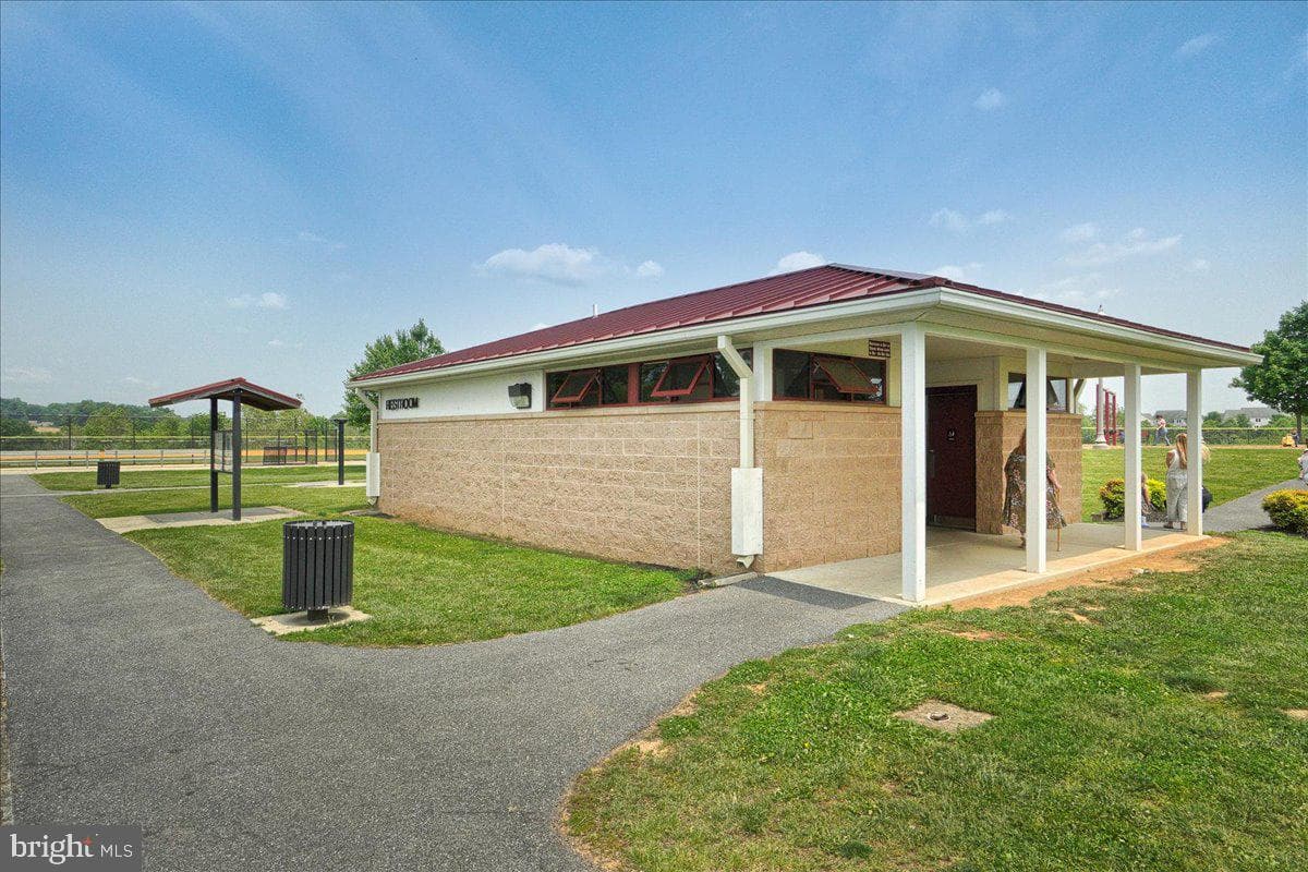 9047 Clendenin Way photo 137