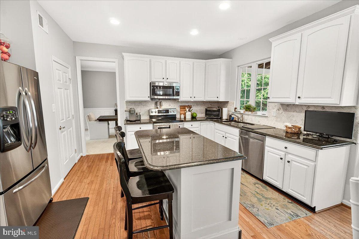 9047 Clendenin Way photo 18