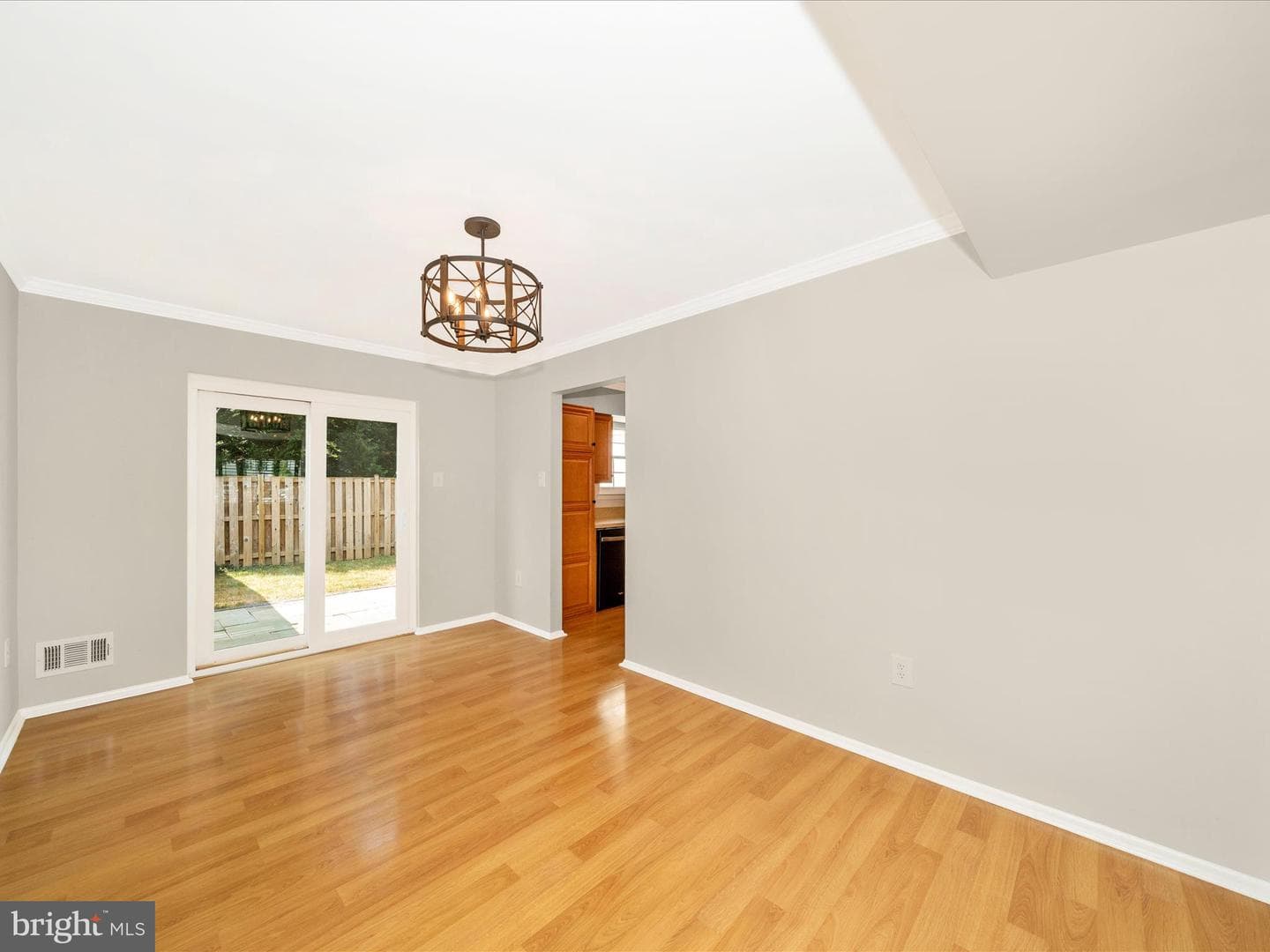 6915 Alex Court photo 12