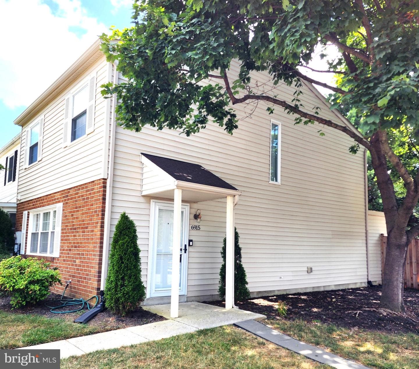 6915 Alex Court photo 2