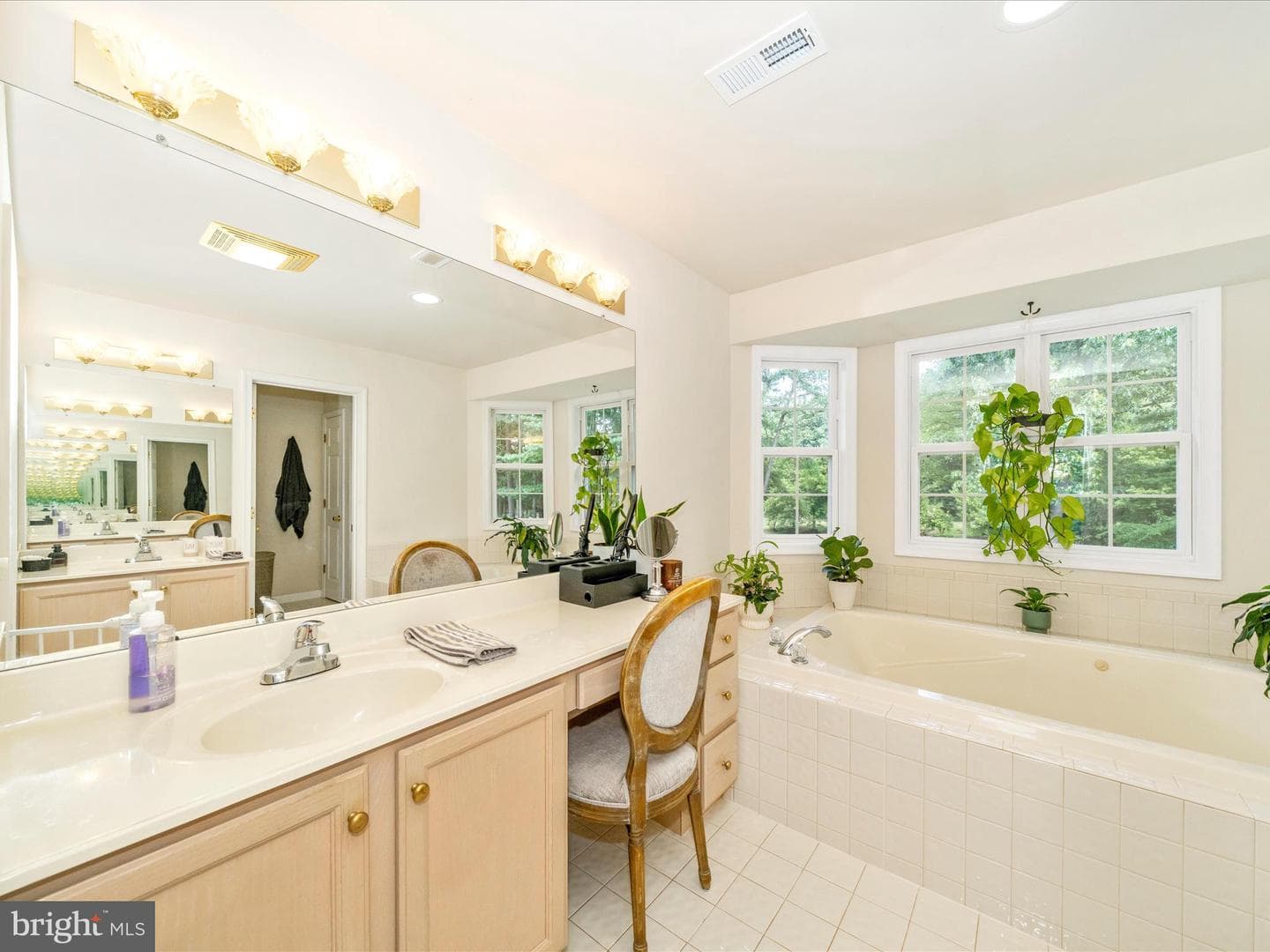 602 Scarlet Oak Court photo 34