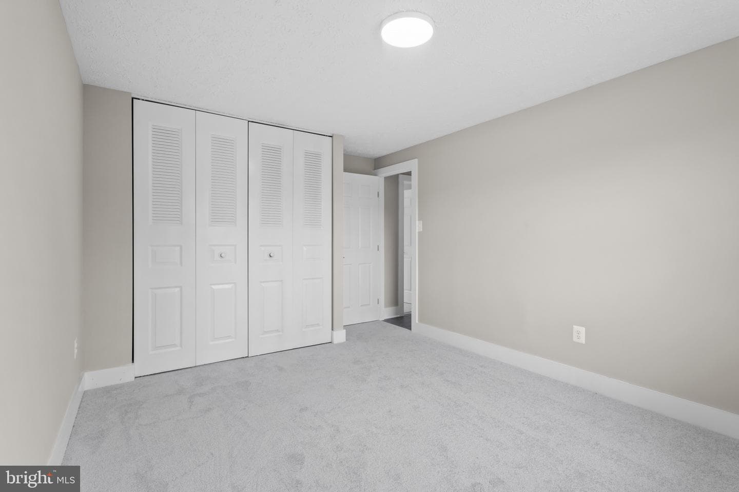 5831 Woodwinds Circle photo 27