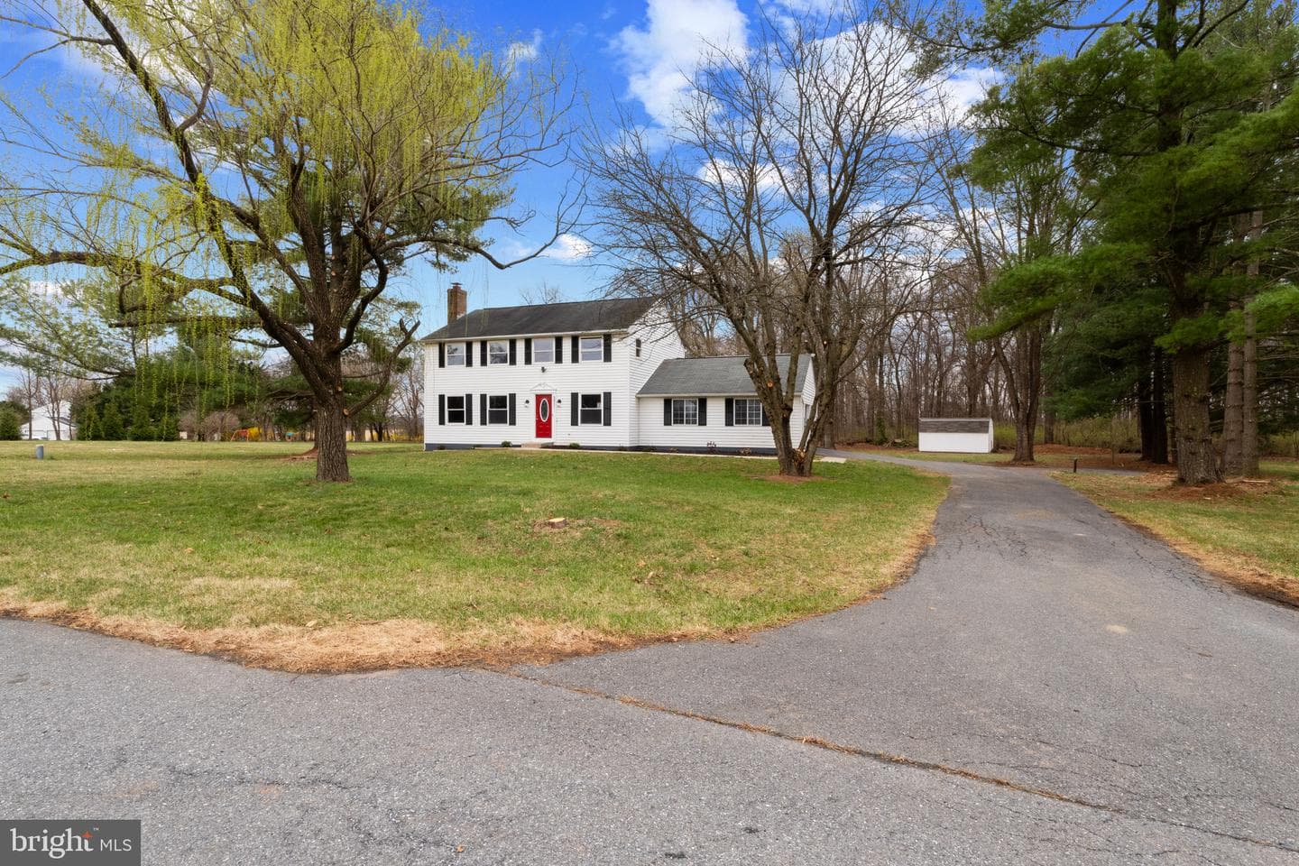 5831 Woodwinds Circle photo 4