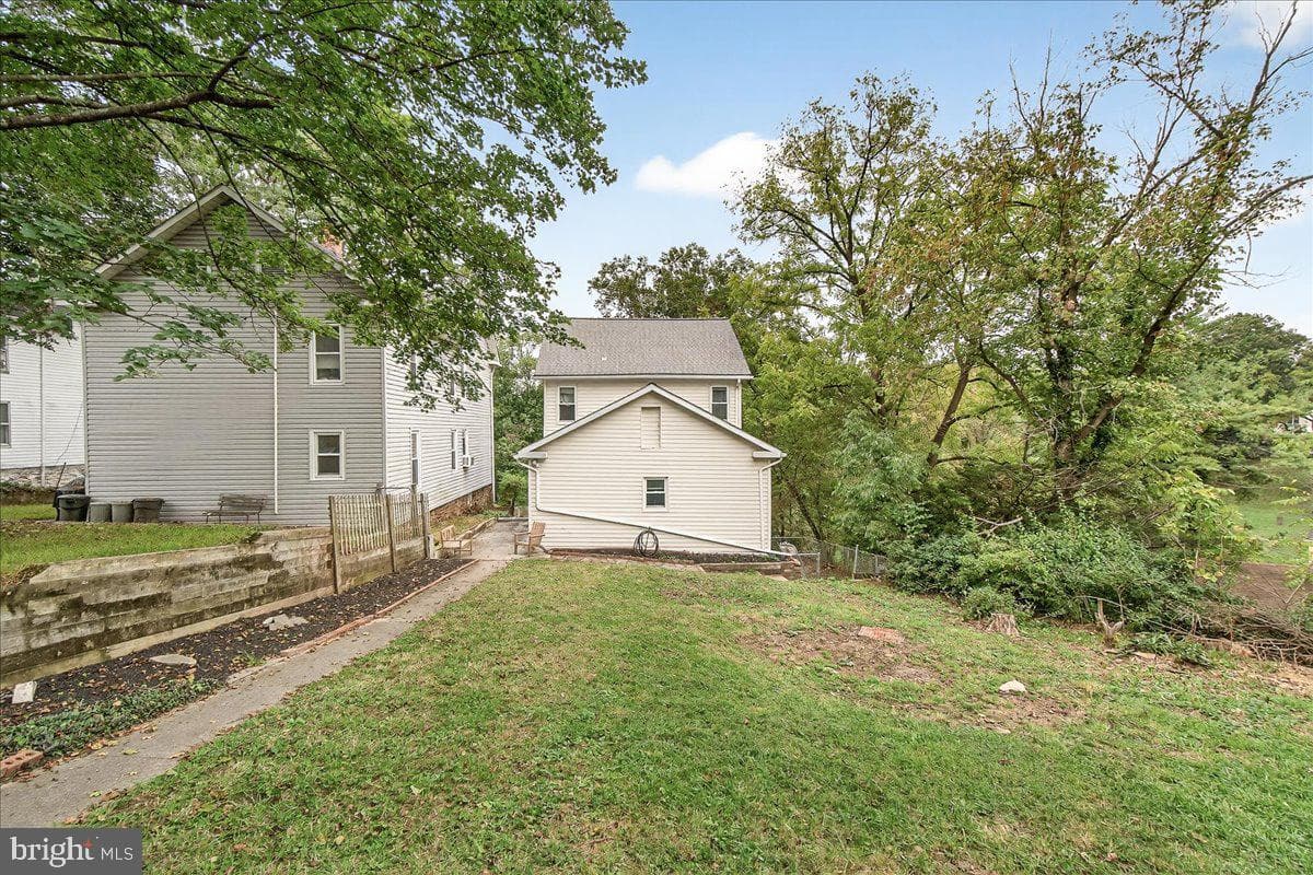 216 7th Avenue photo 30