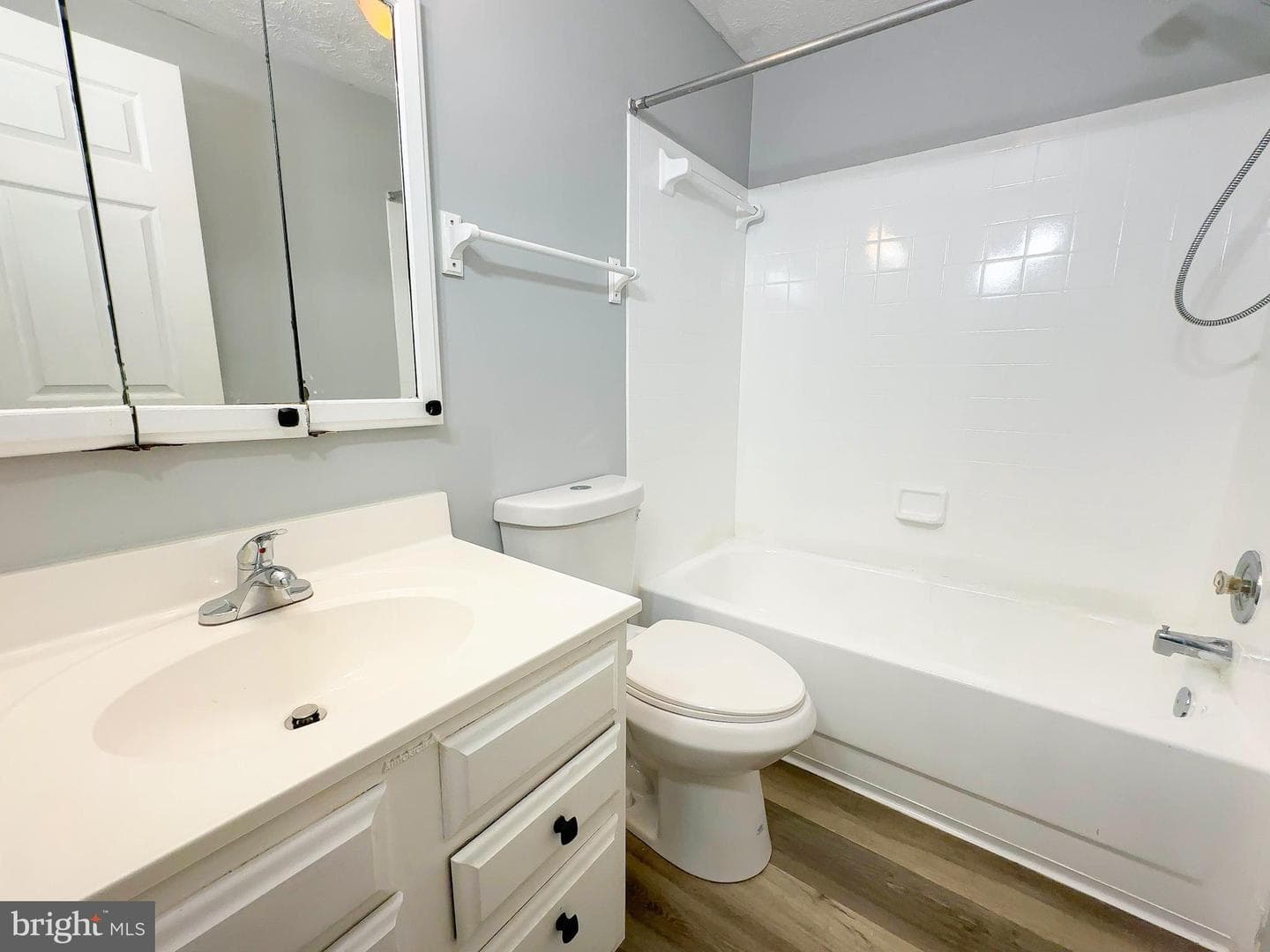 572 Cascade Way photo 17