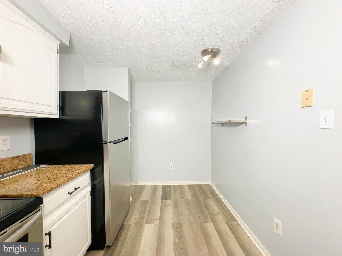 572 Cascade Way photo 9
