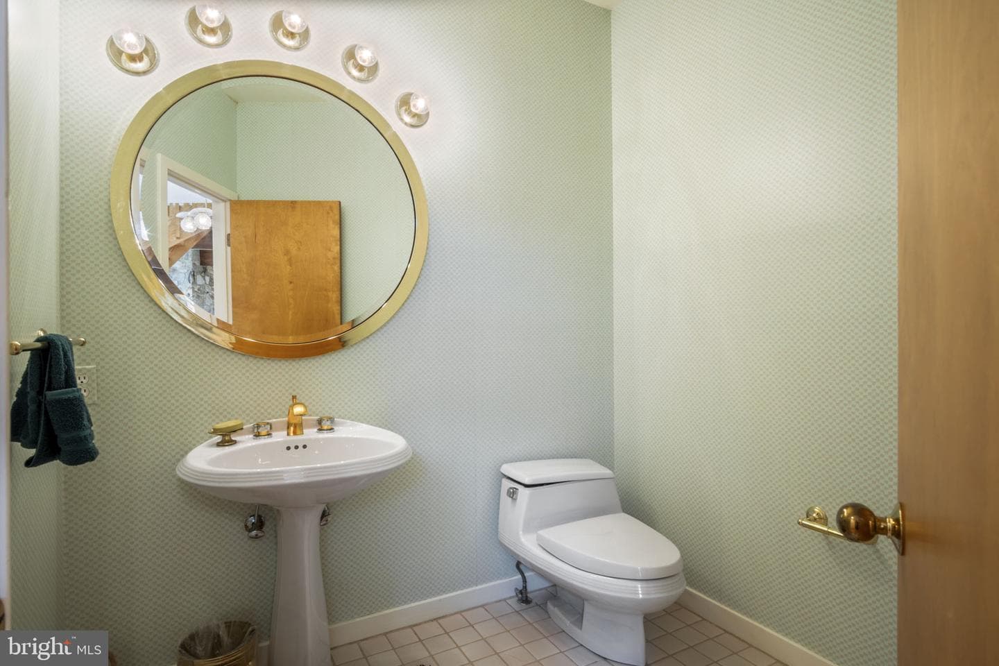 10534 Gambrill Park Road photo 14