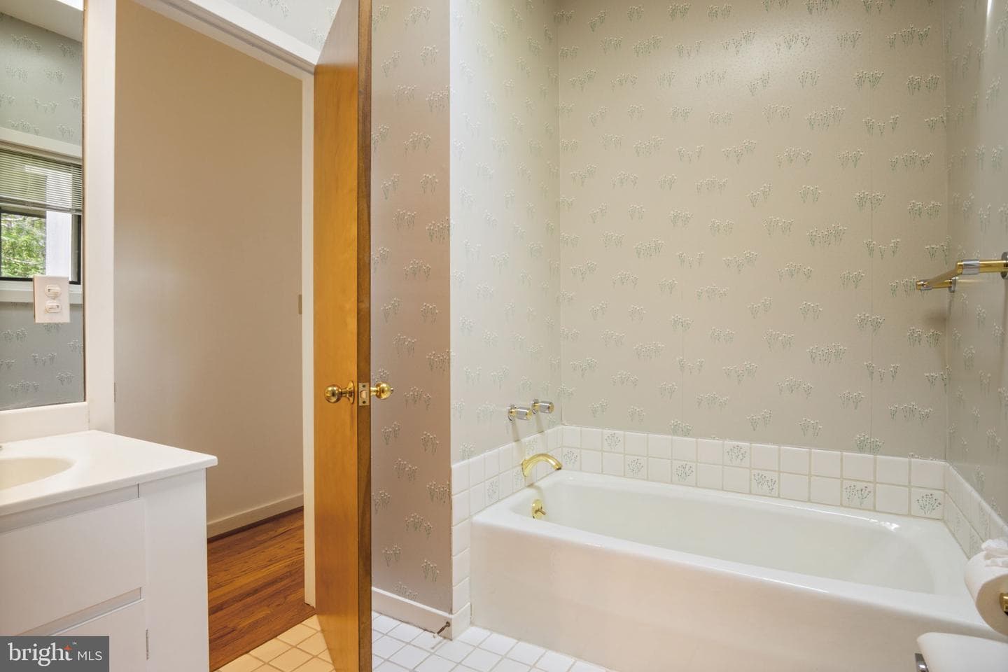 10534 Gambrill Park Road photo 30