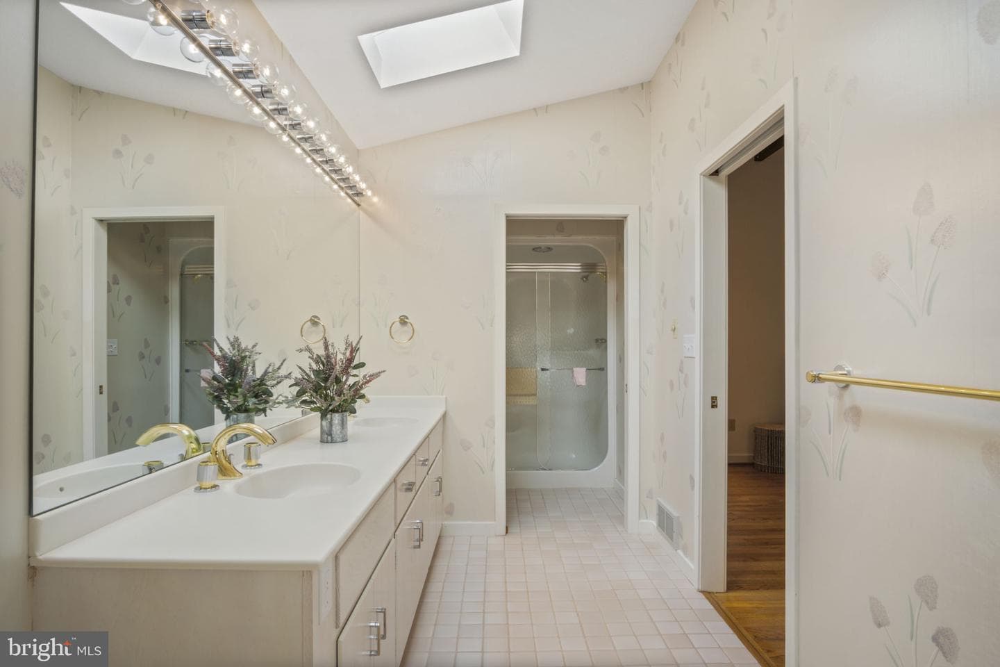 10534 Gambrill Park Road photo 39