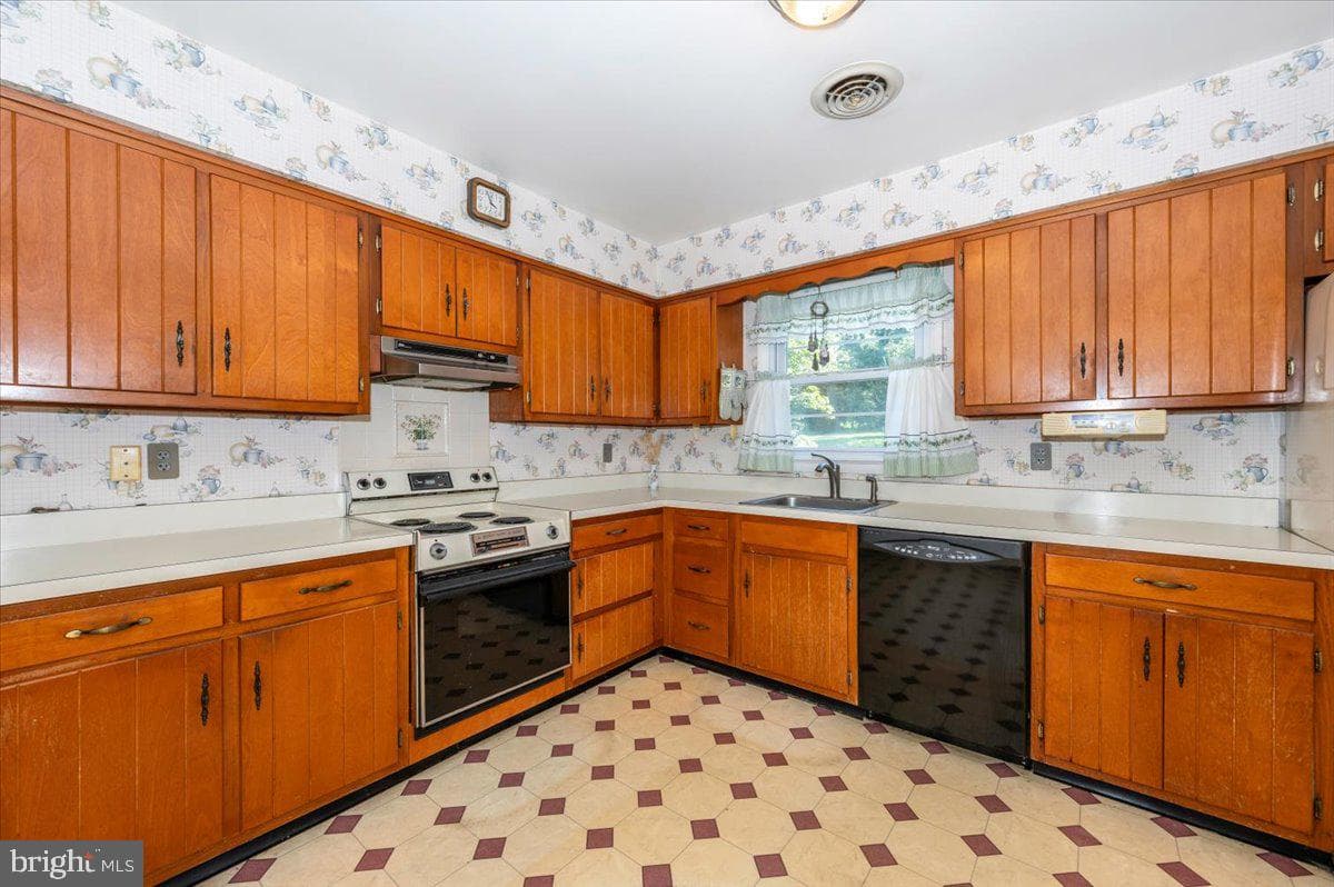 3917 Sugarloaf Drive photo 16