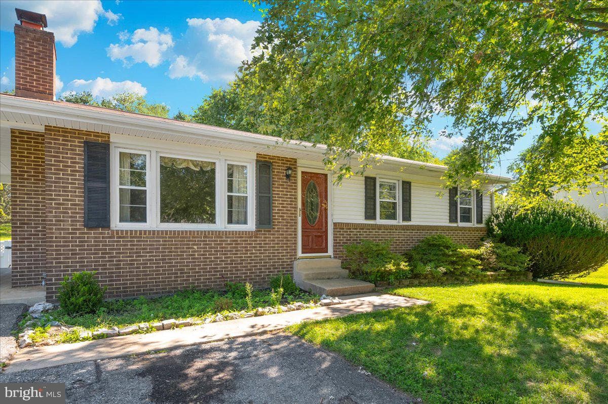 3917 Sugarloaf Drive photo 4
