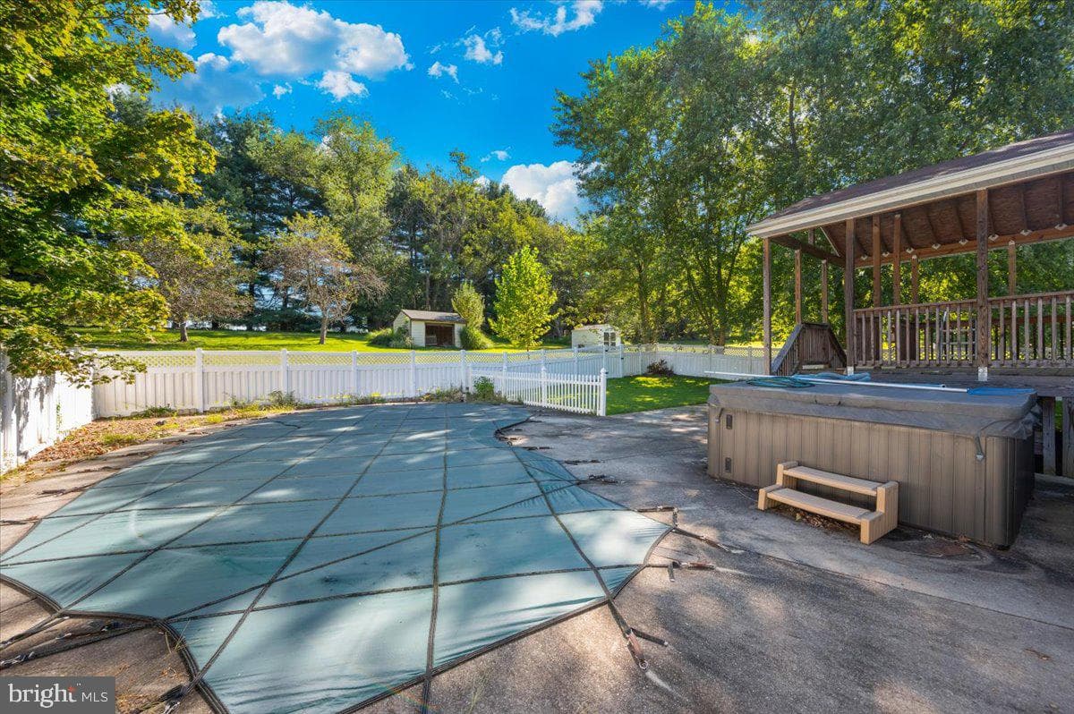 3917 Sugarloaf Drive photo 48