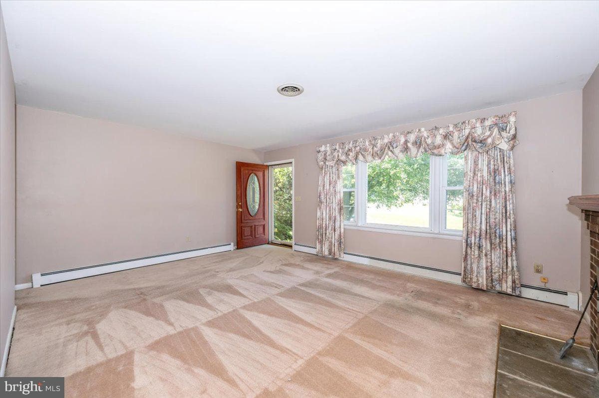 3917 Sugarloaf Drive photo 9