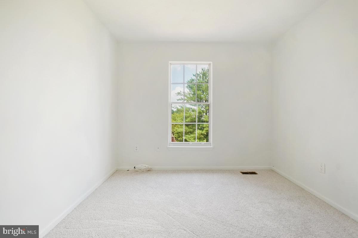 5257 Earles Court photo 19