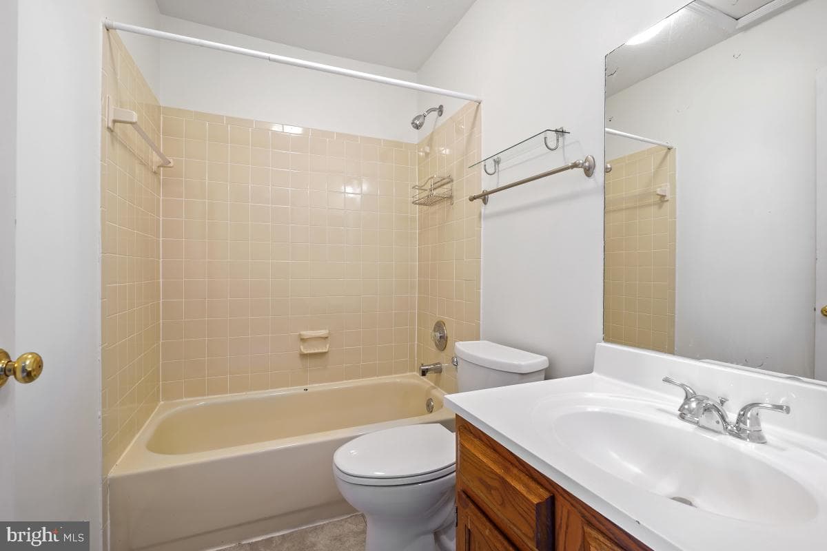 5257 Earles Court photo 21