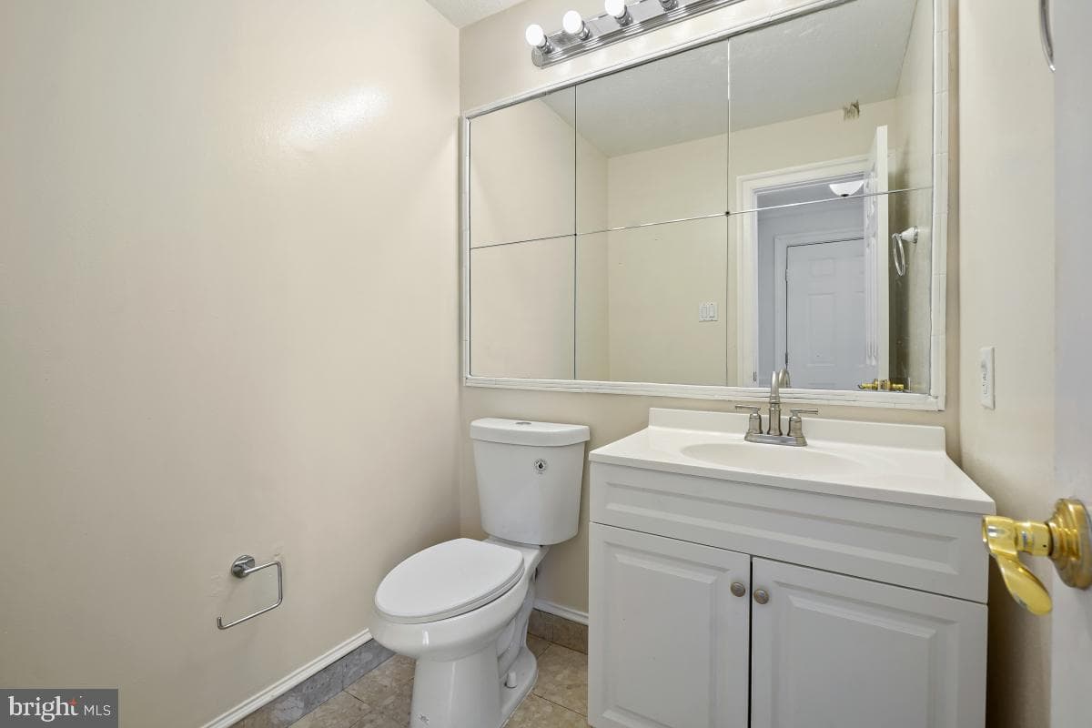 5257 Earles Court photo 6