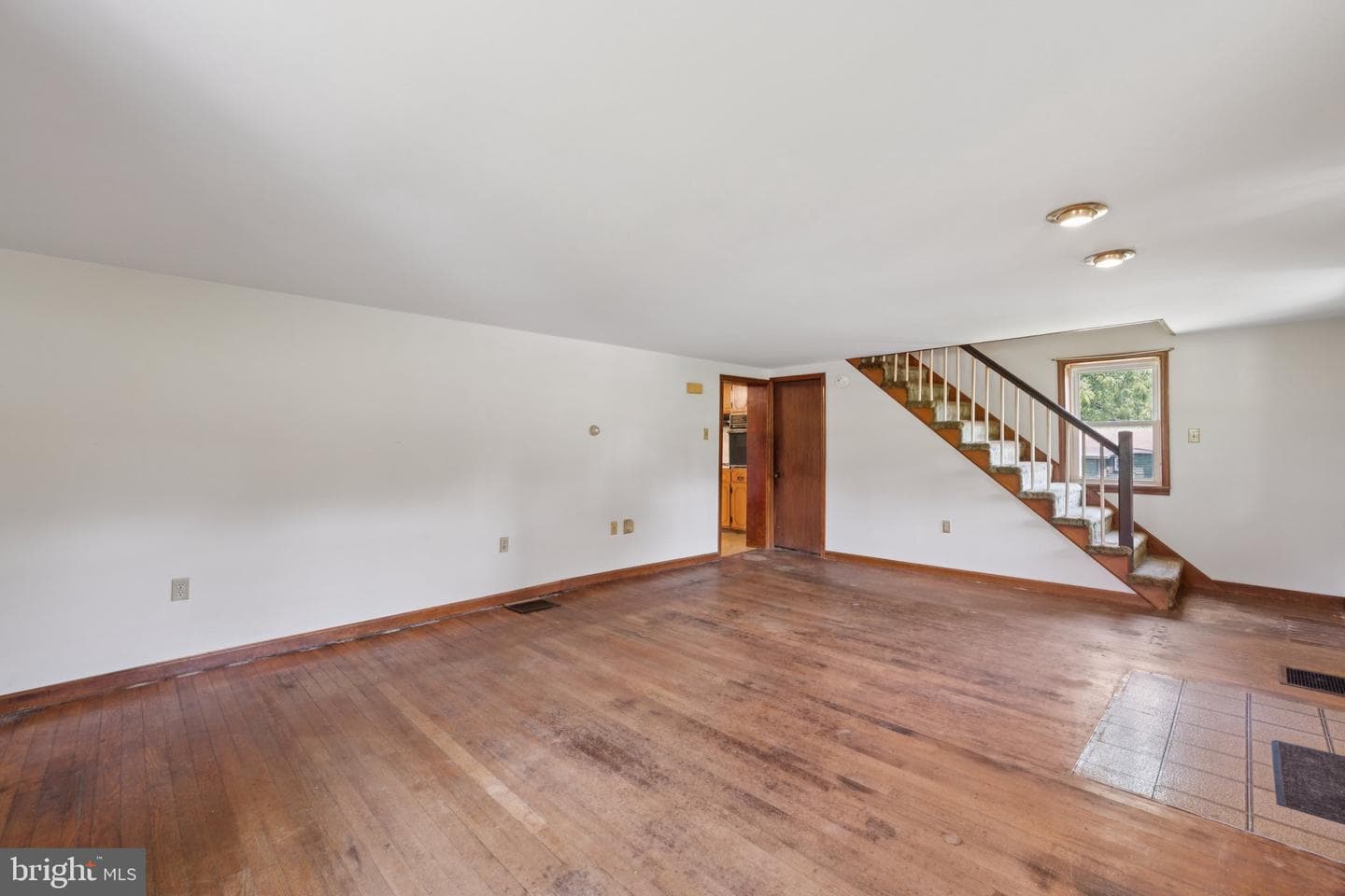 12441 Wolfsville Road photo 17