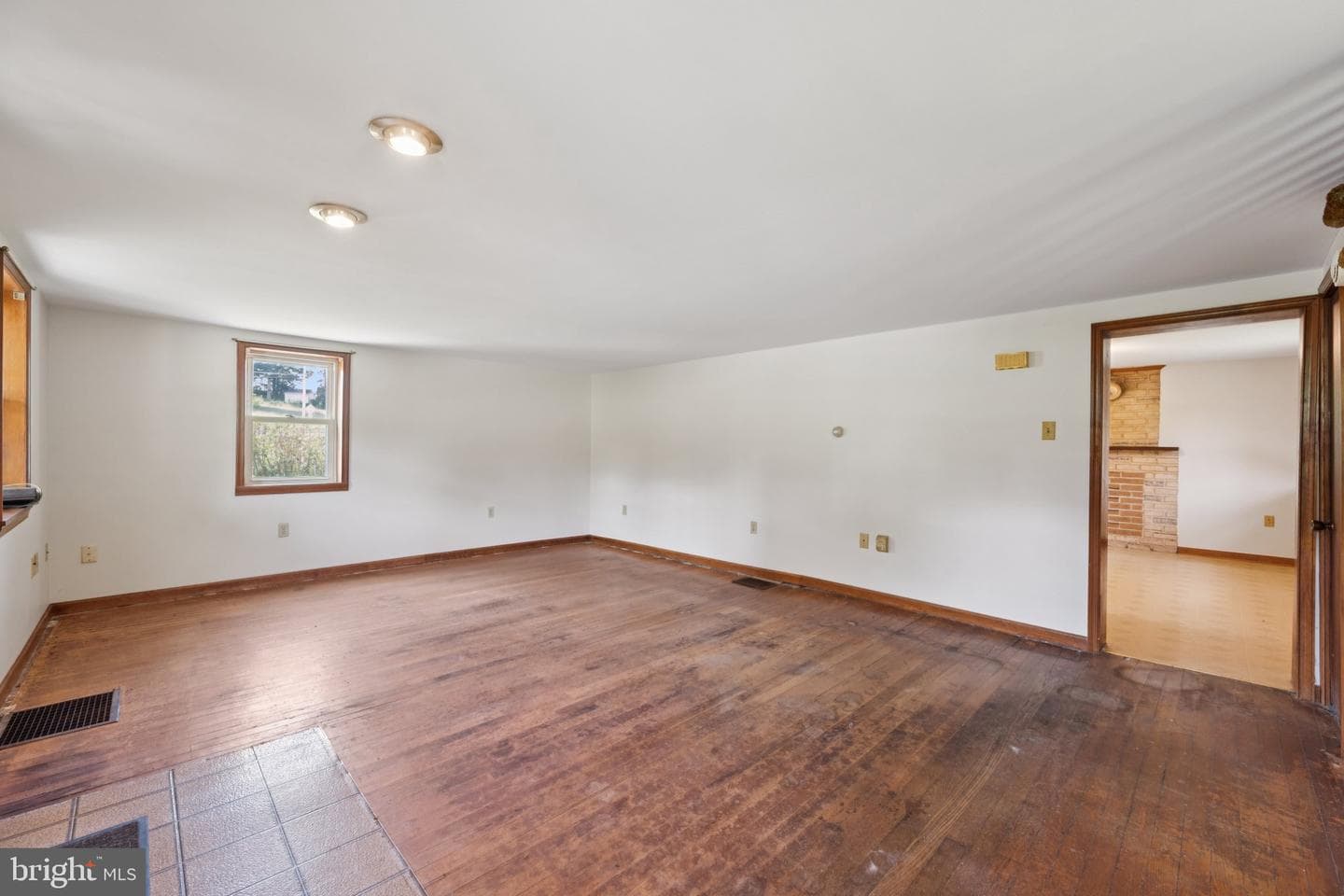 12441 Wolfsville Road photo 18