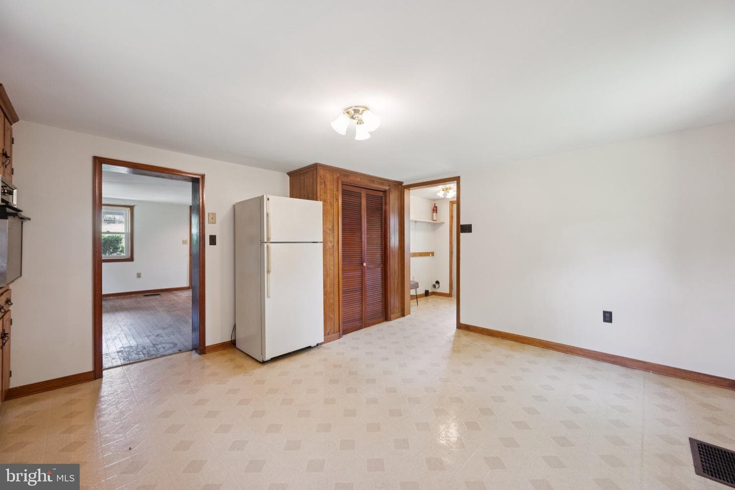 12441 Wolfsville Road photo 21