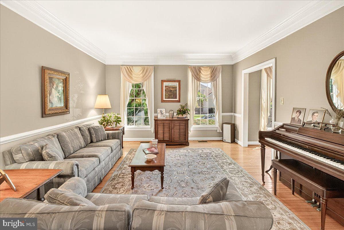 7010 Club House Circle photo 10