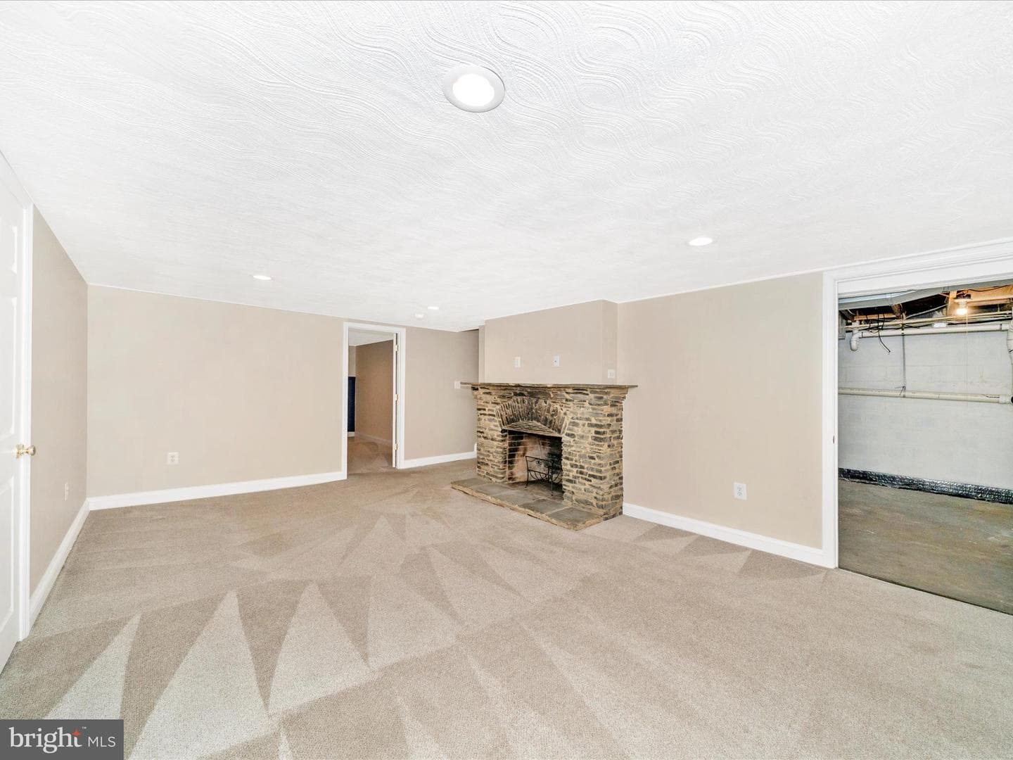 6017 Quinn Orchard Road photo 32