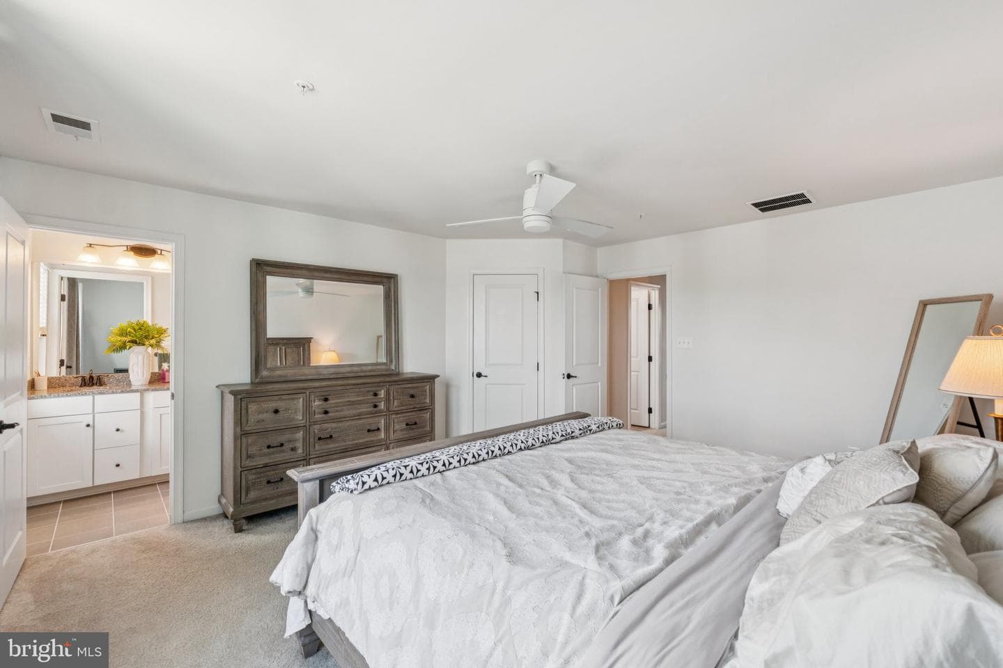 5766 Barts Way photo 11