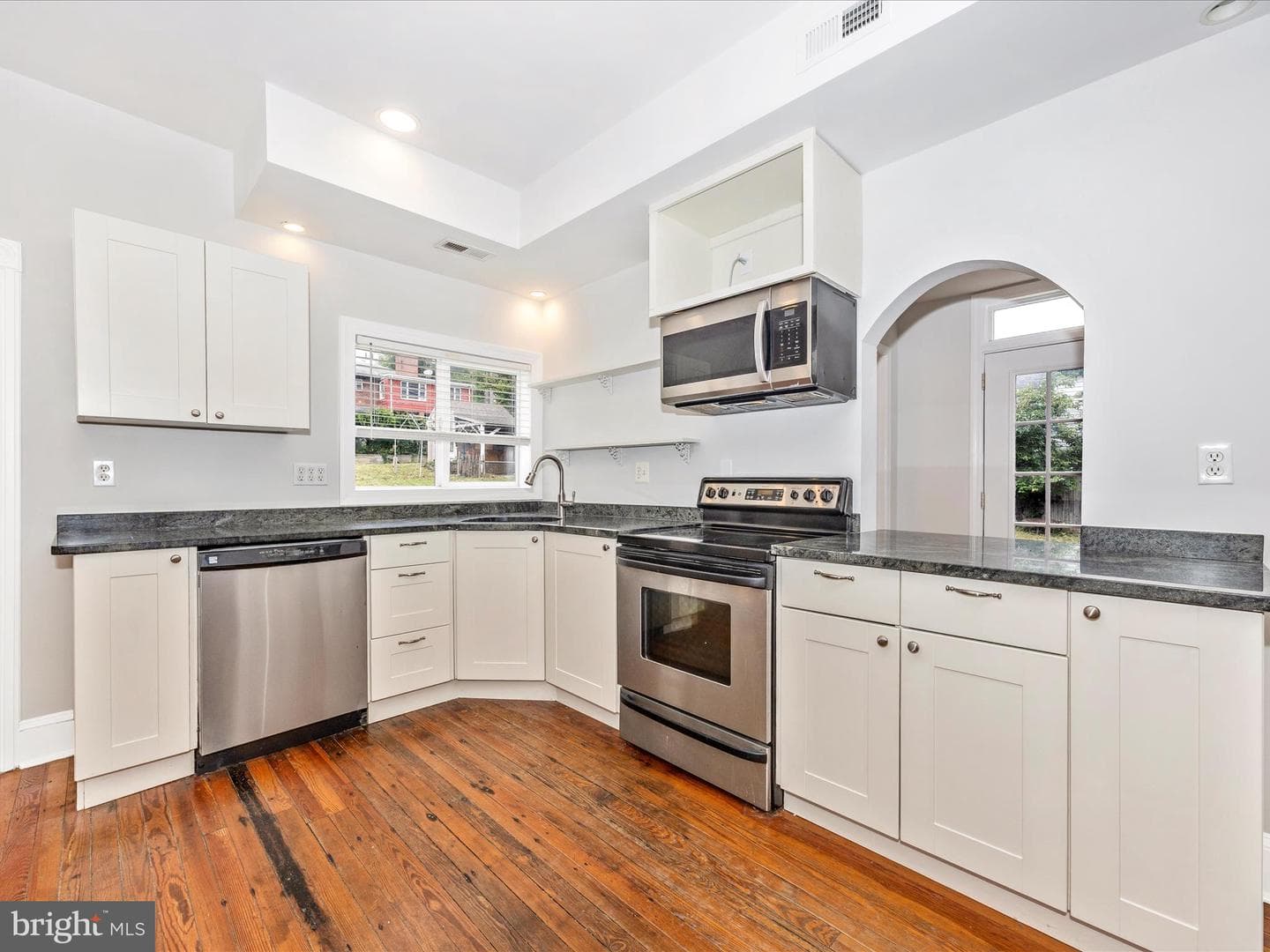 415 Brunswick Street photo 15