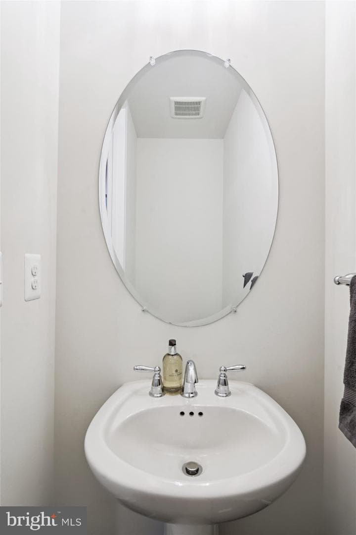 2548 Island Grove Boulevard photo 14