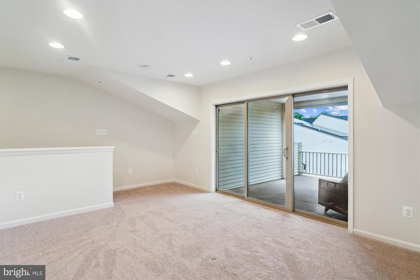 2548 Island Grove Boulevard photo 20