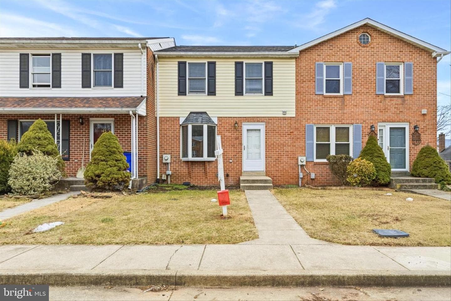 103 E Hammaker Street photo 1