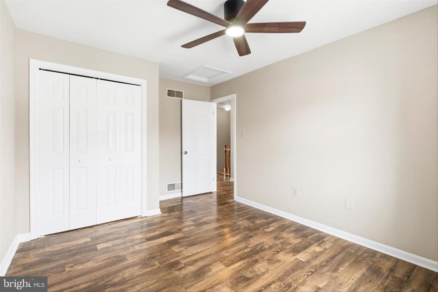 103 E Hammaker Street photo 24