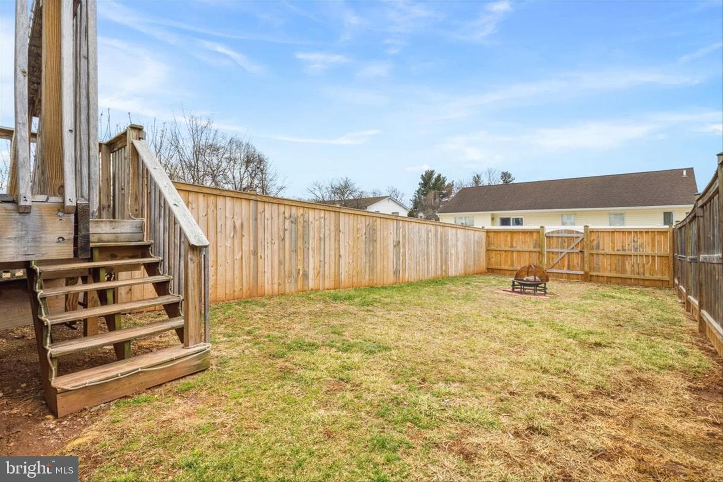 103 E Hammaker Street photo 34