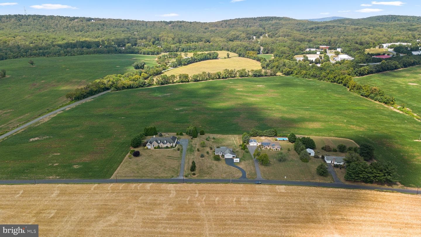 3597 Howard Stup Road photo 4