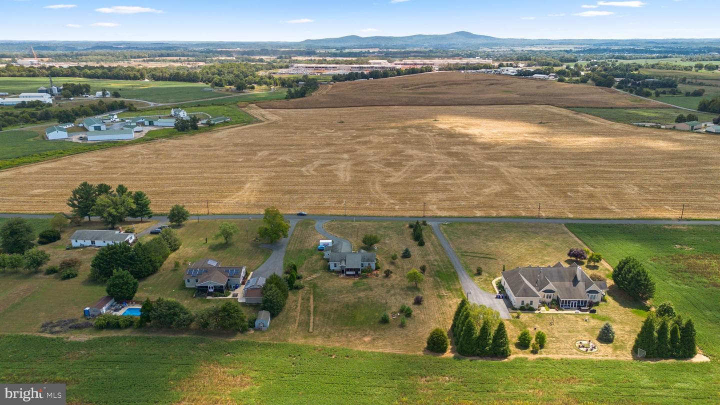 3597 Howard Stup Road photo 5