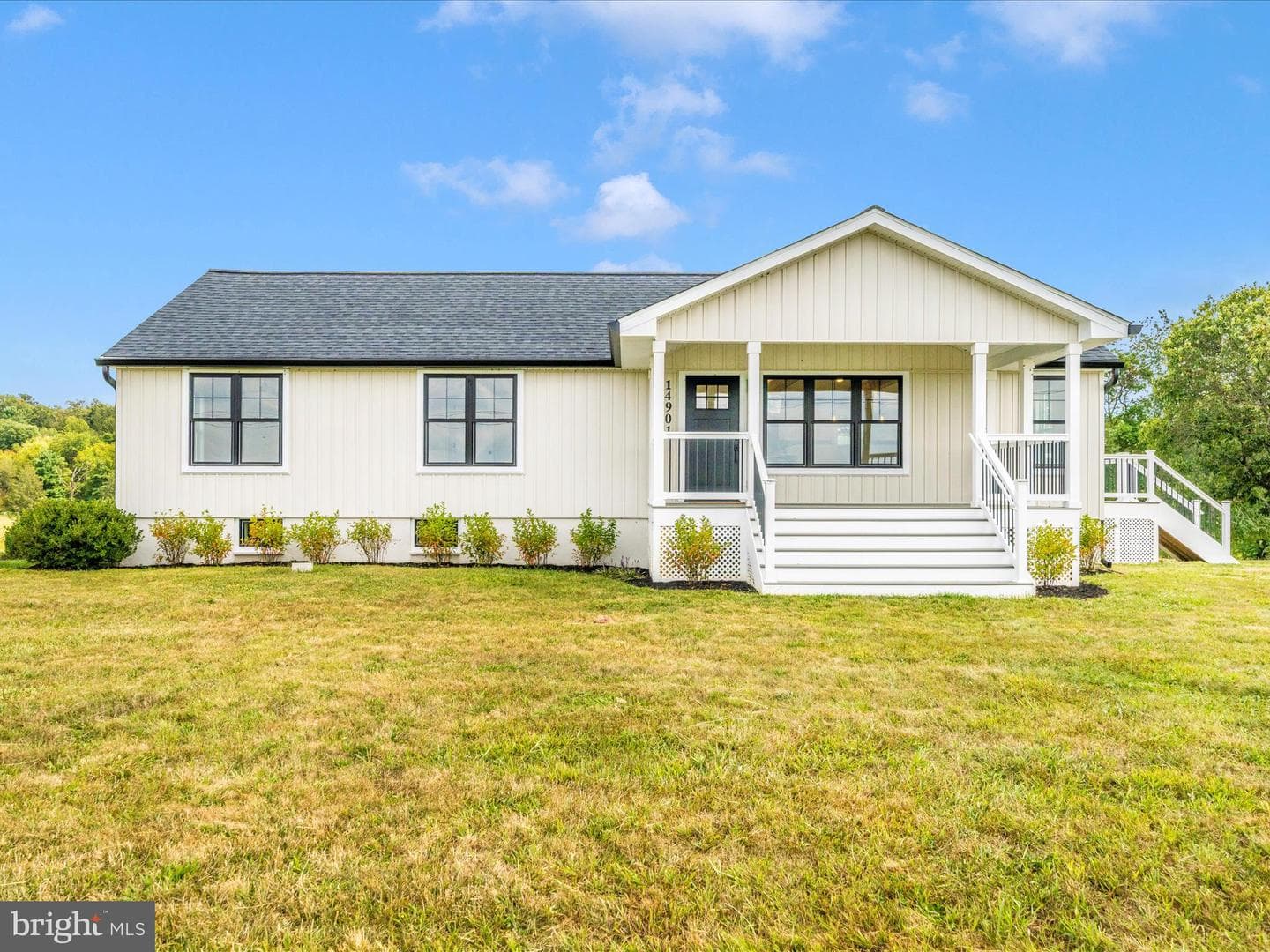 14901 New Windsor Road photo 1