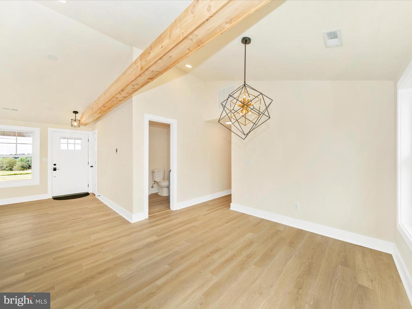 14901 New Windsor Road photo 16