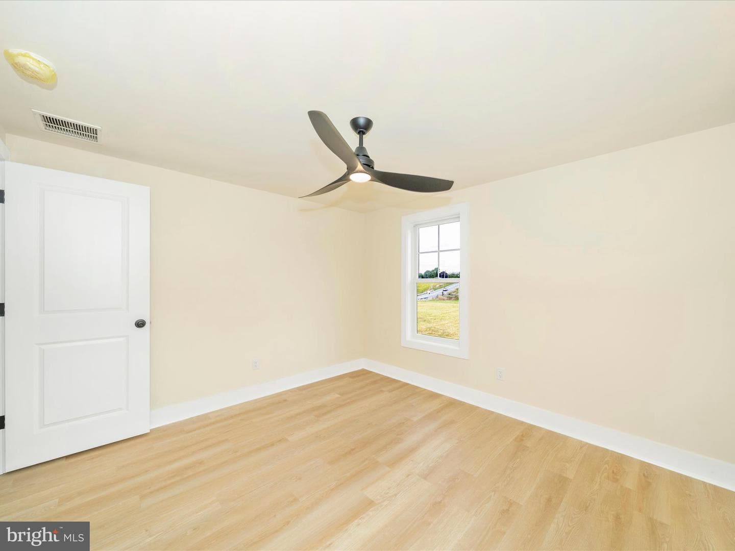 14901 New Windsor Road photo 21