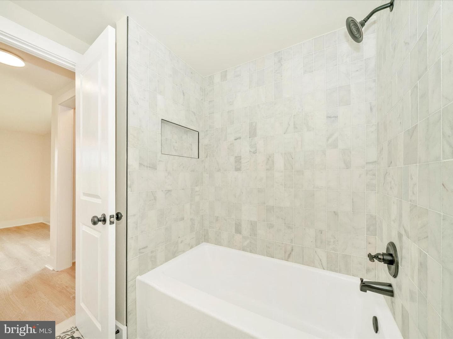 14901 New Windsor Road photo 23