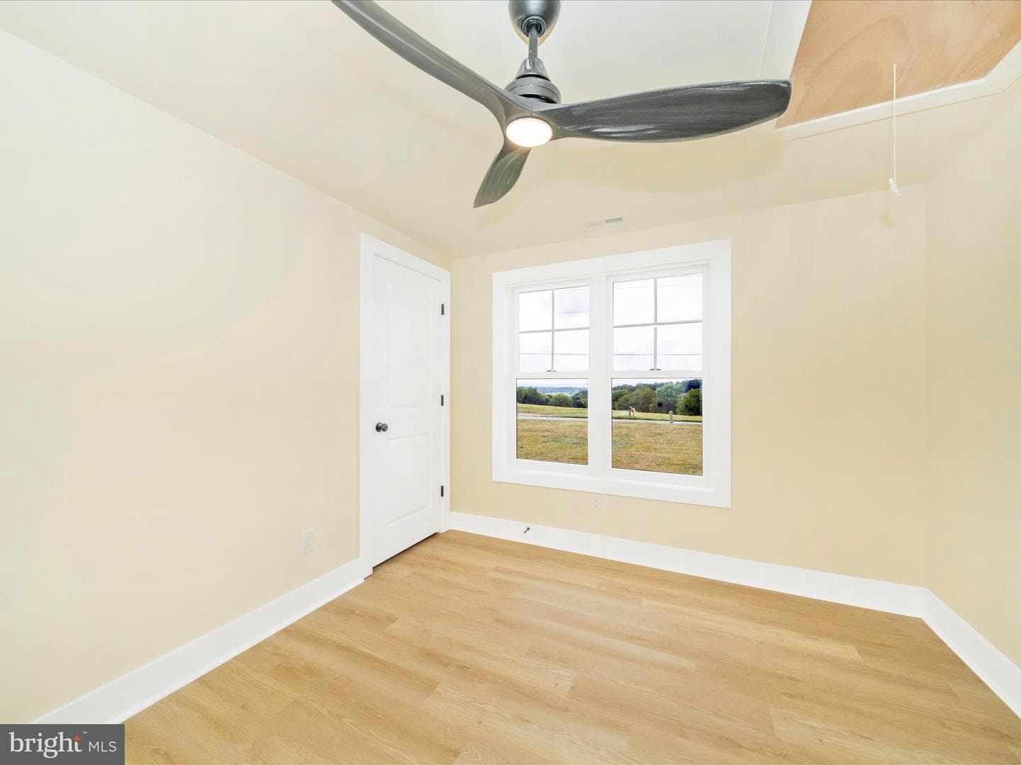 14901 New Windsor Road photo 29